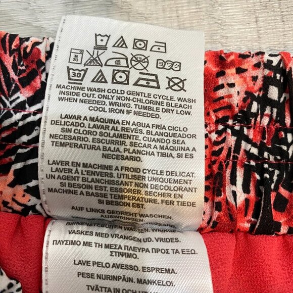 Guess Floral Shortie Shorts for Running Workout Beach Shorts Size M - Picture 15 of 15